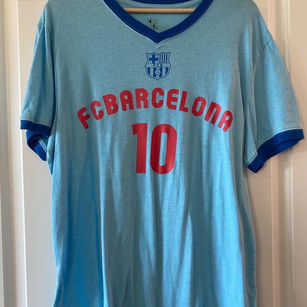 Rare FC Barcelona Messi shirt Large